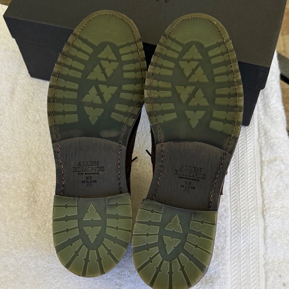 Allen Edmonds McTavish Brown Leather Shoes - Picture 6 of 7